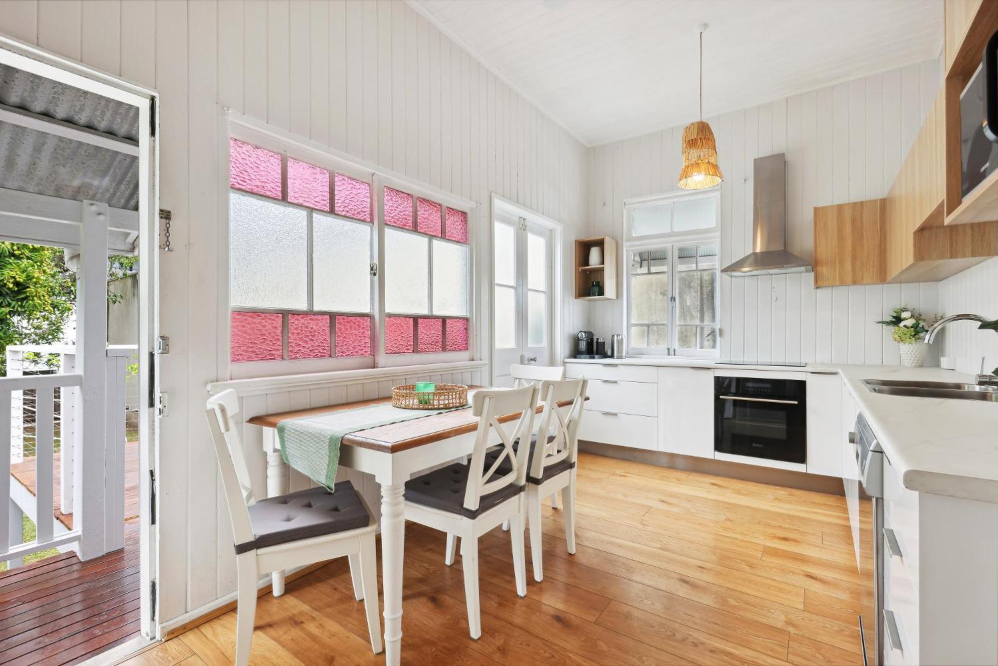 Gorgeous 3-Bed Family Home By Oxenham Park & Shops Brisbane Exterior photo